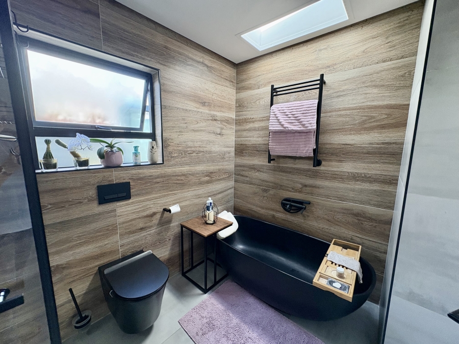 3 Bedroom Property for Sale in Sandown Western Cape